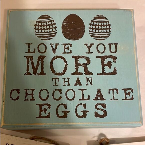 Easter Themed Decorative Signs Set - Picture 2 of 8